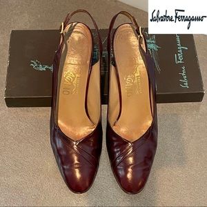 Authentic Salvatore Ferragamo burgundy Size 9AAA Slings